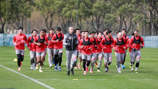 hth体育官网登录入口-莱科考察海港新丁喜忧参半 热身浙江首演343新阵